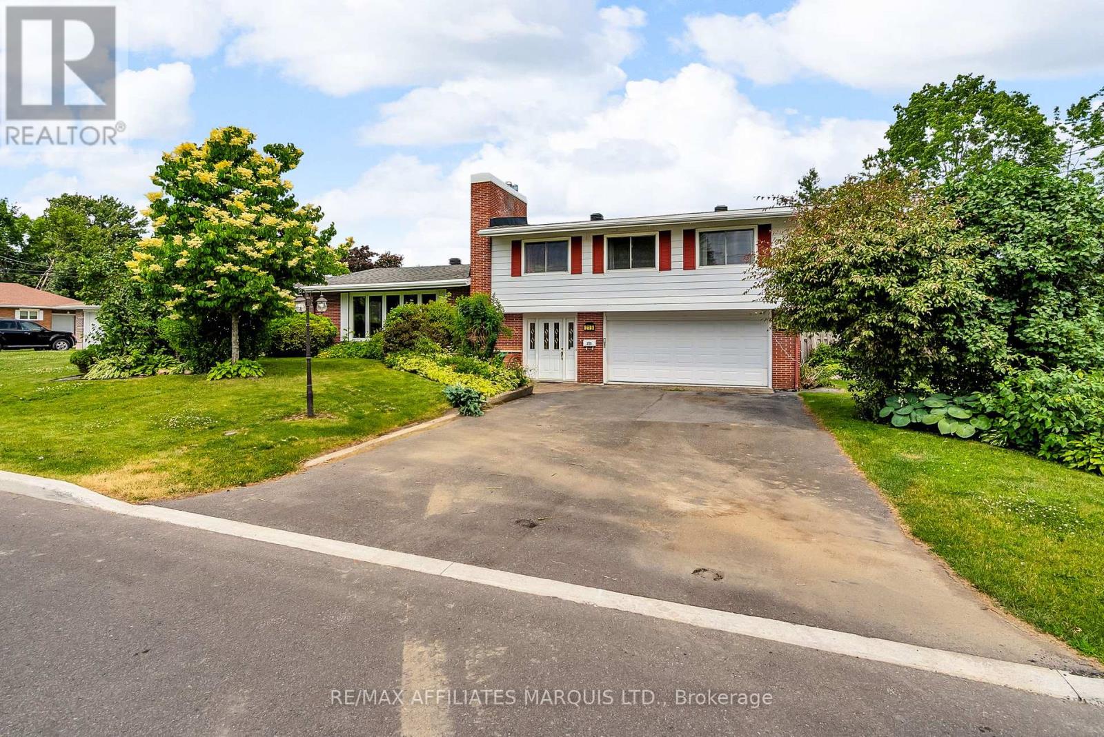 219 Pescod Ave, Cornwall, ON K6J 2H9