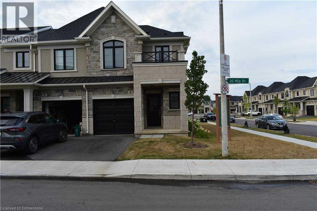 30 Mia Drive Unit 6, Hamilton, ON L9B 0K1