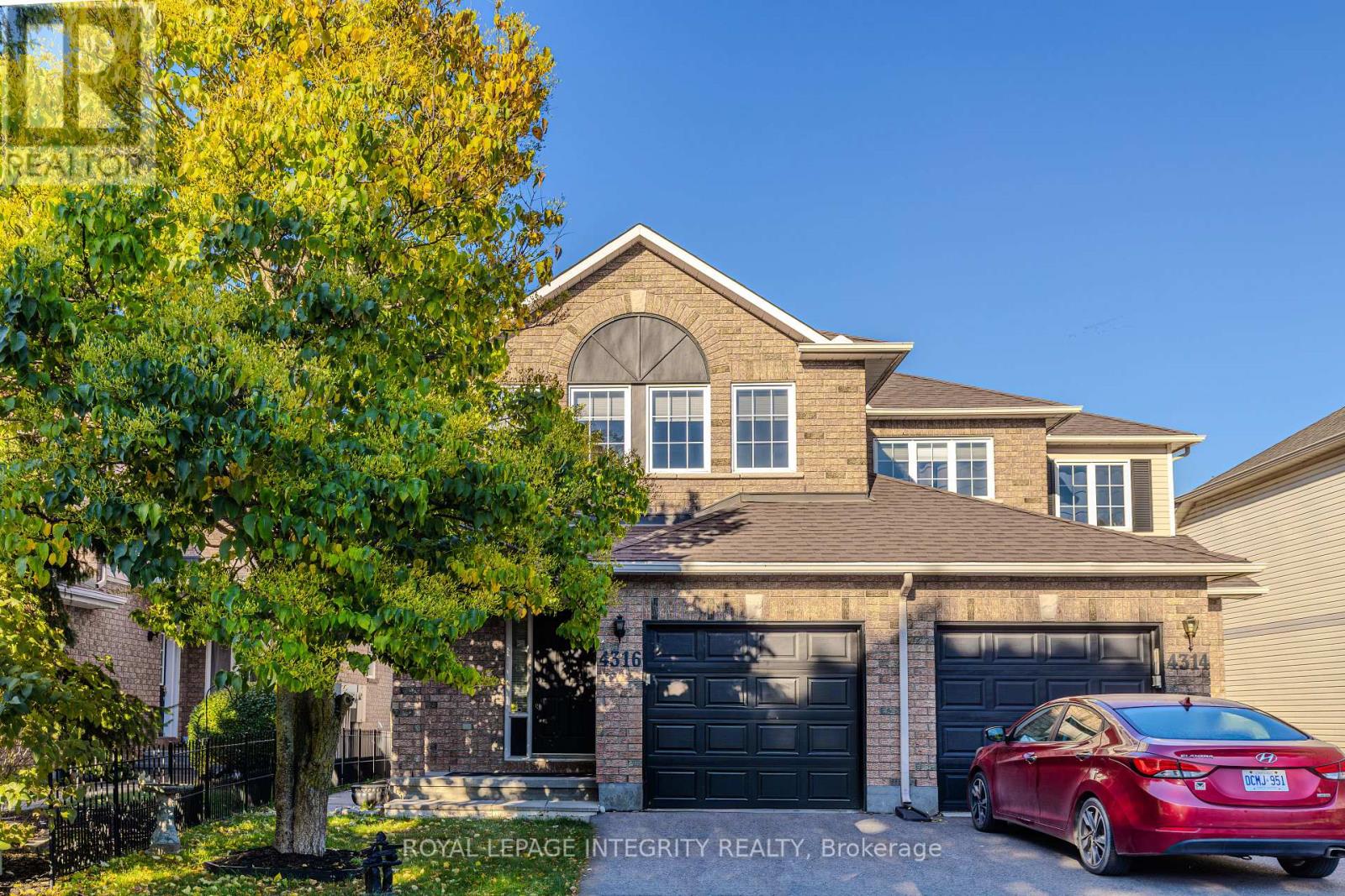 4316 Owl Valley Dr, Ottawa, ON K1V 1L3
