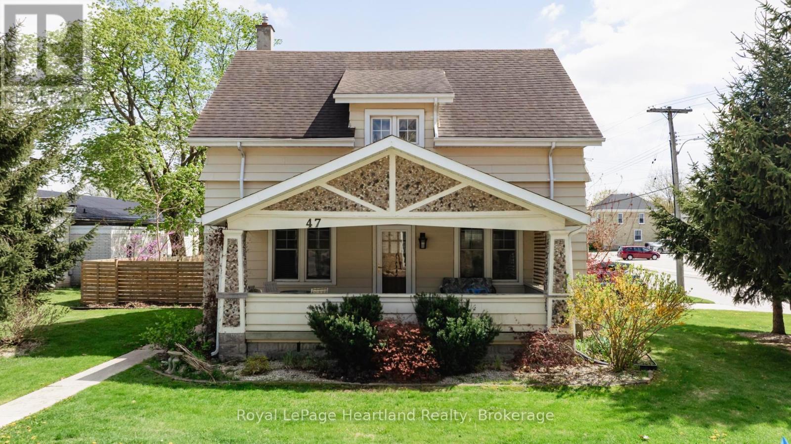 47 James St, South Huron, ON N0M 1S1