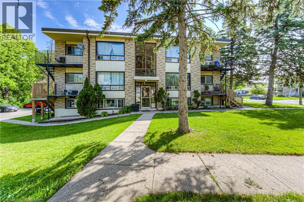 76 Barbara Cres, Kitchener, ON N2M 4N2