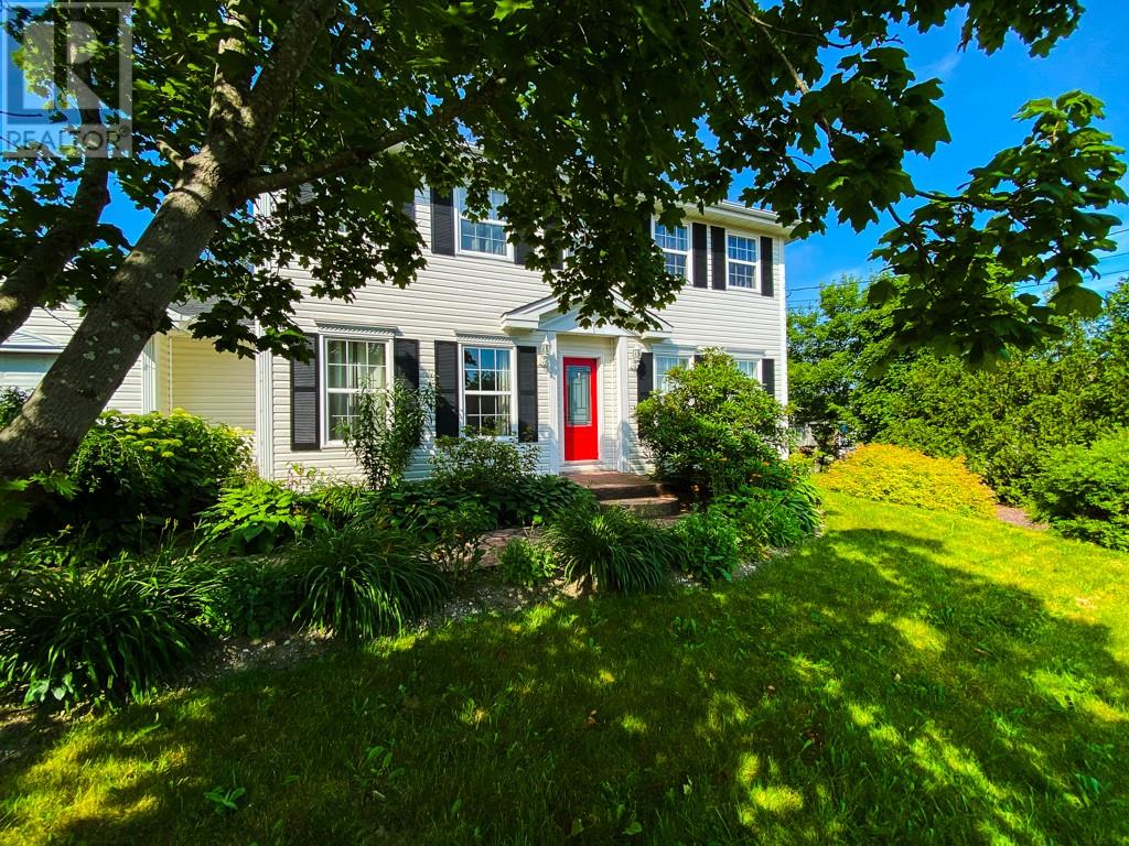 16 Heneys Pond Rd, Bay Roberts, NL A0A 1G0