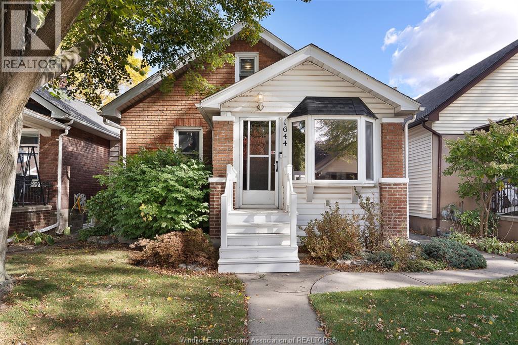 1644 Marentette, Windsor, ON N8X 4E6