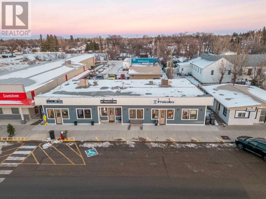 19 Broadway N, Raymond, AB T0K 2S0
