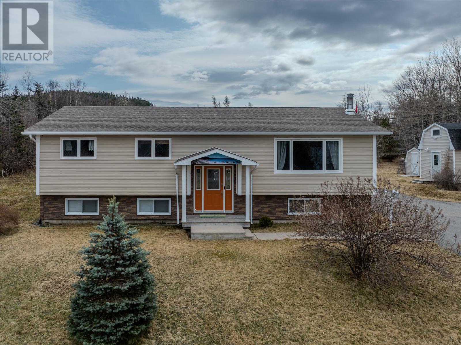 74 Beach Rd, Eastport, NL A0G 1Z0