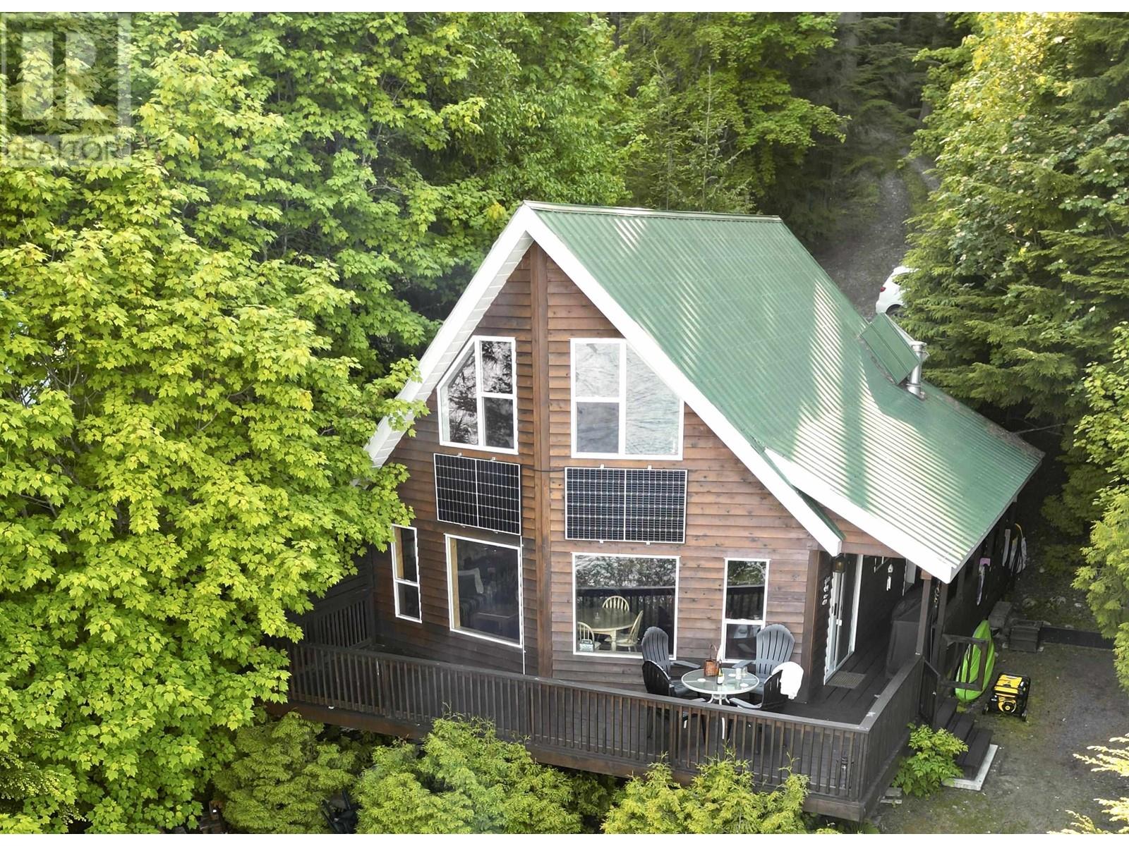2862 Squirrel Point Rd, Terrace, BC V8G 1R1