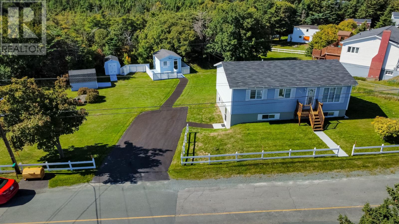 847 Main Rd, Pouch Cove, NL A0A 3L0