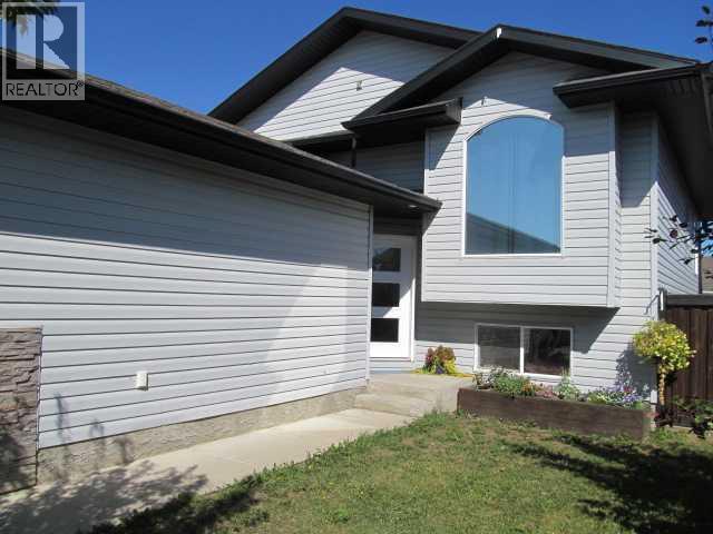 9204 102 Avenue, Sexsmith, AB T0H 3C0
