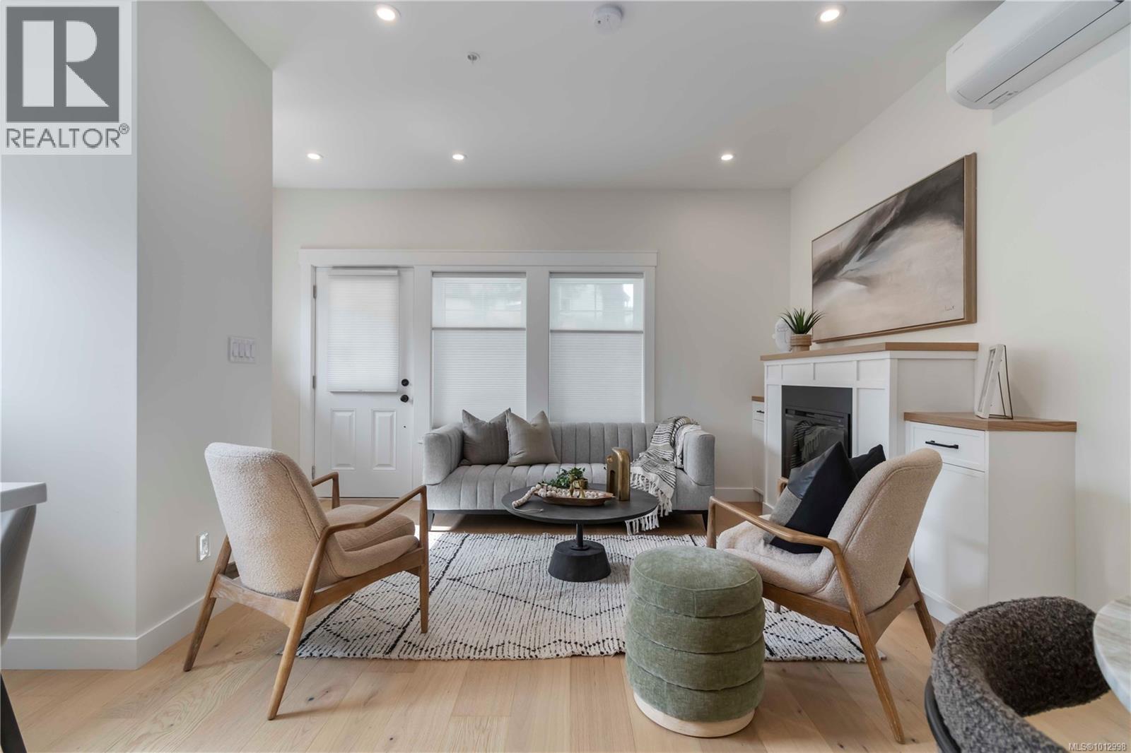 633 Belton Ave Unit 1 Ave, Victoria, BC V9A 2Z5