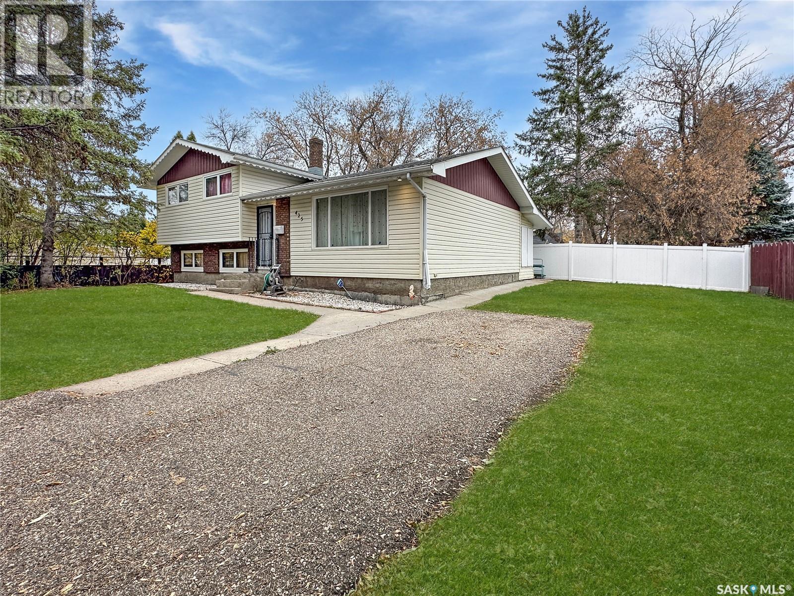 425 Hudson Ave, Fort Qu'Appelle, SK S0G 1S0