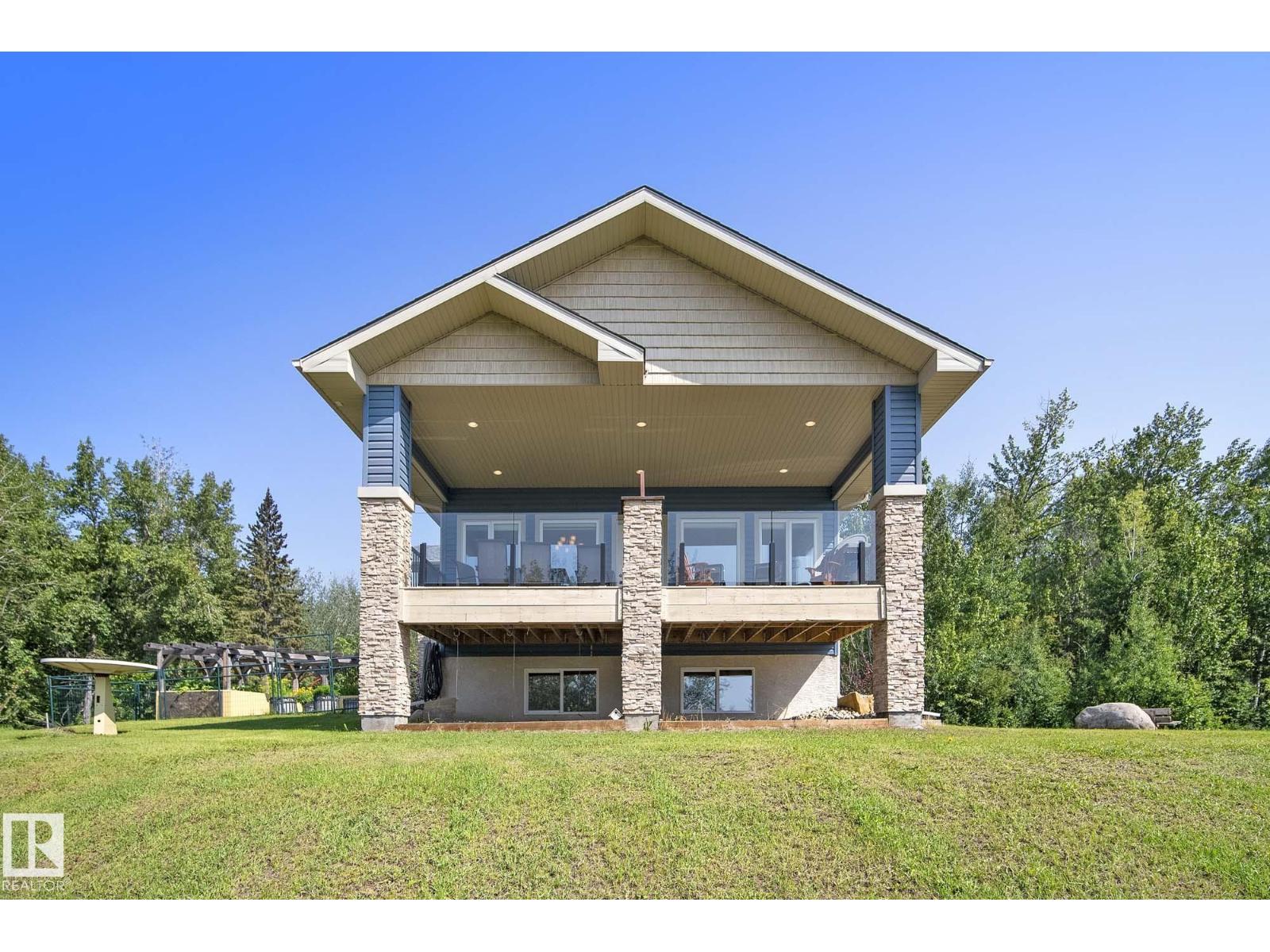 4518 Lakeshore Rd, Rural Parkland County, AB T0E 2K0