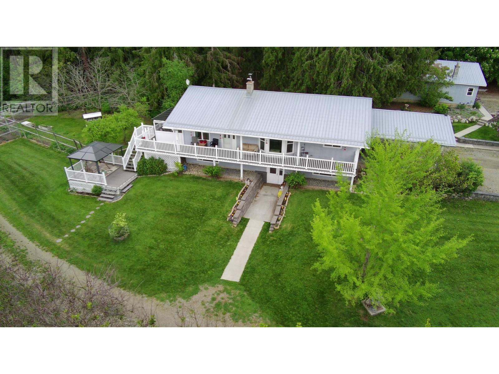 3635 Phillips Rd, Creston, BC V0B 1G2