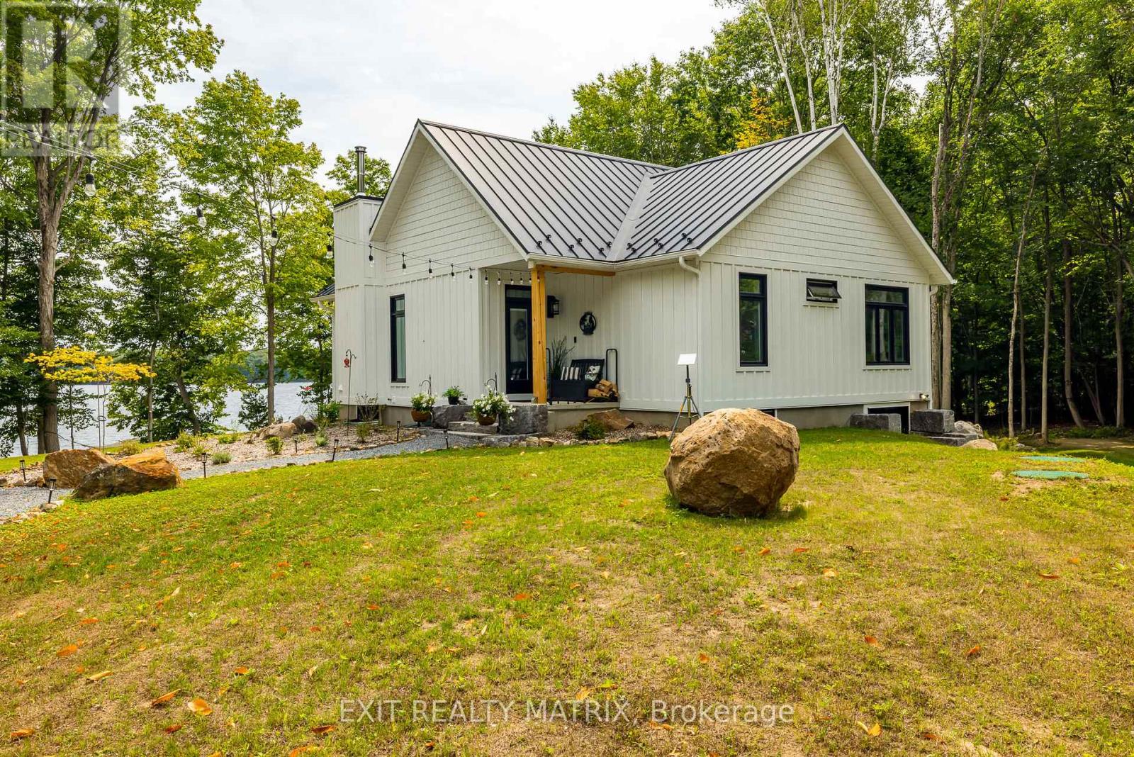 26 Whiskey Point Ln, Frontenac Frontenac South, ON K0H 1T0