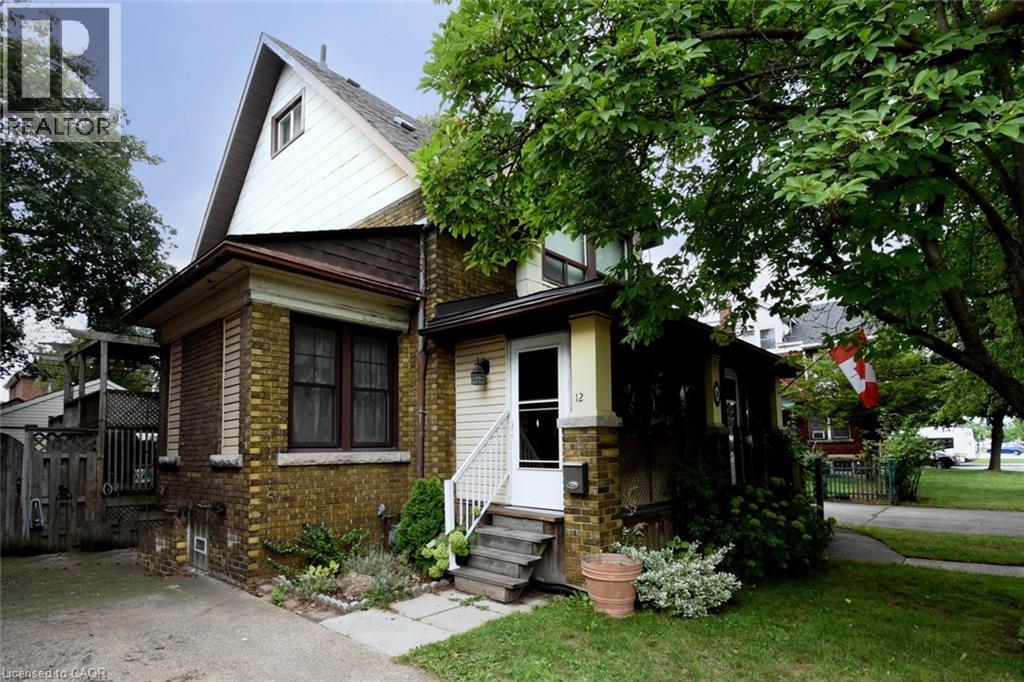 12 Leinster Ave S, Hamilton, ON L8M 3A1
