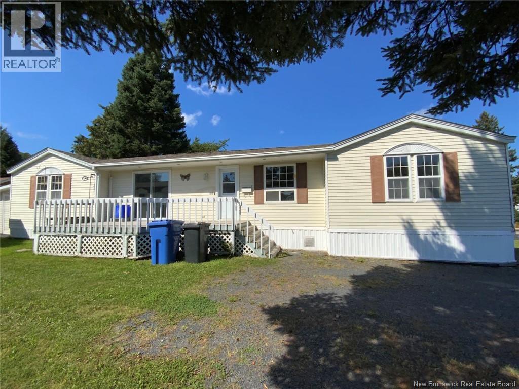 25 Parc Ptiso St, Edmundston, NB E3V 3X7