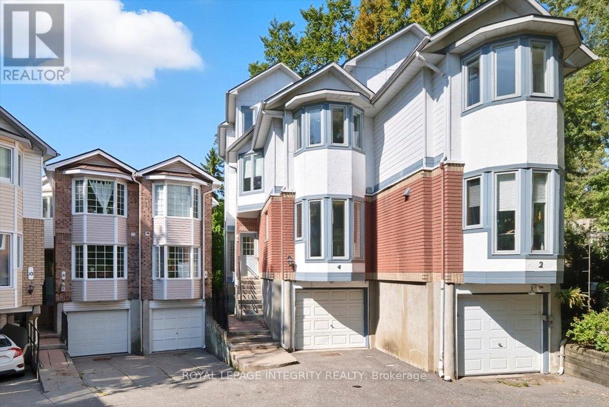 4 2949 Richmond Rd, Ottawa, ON K2B 6S6