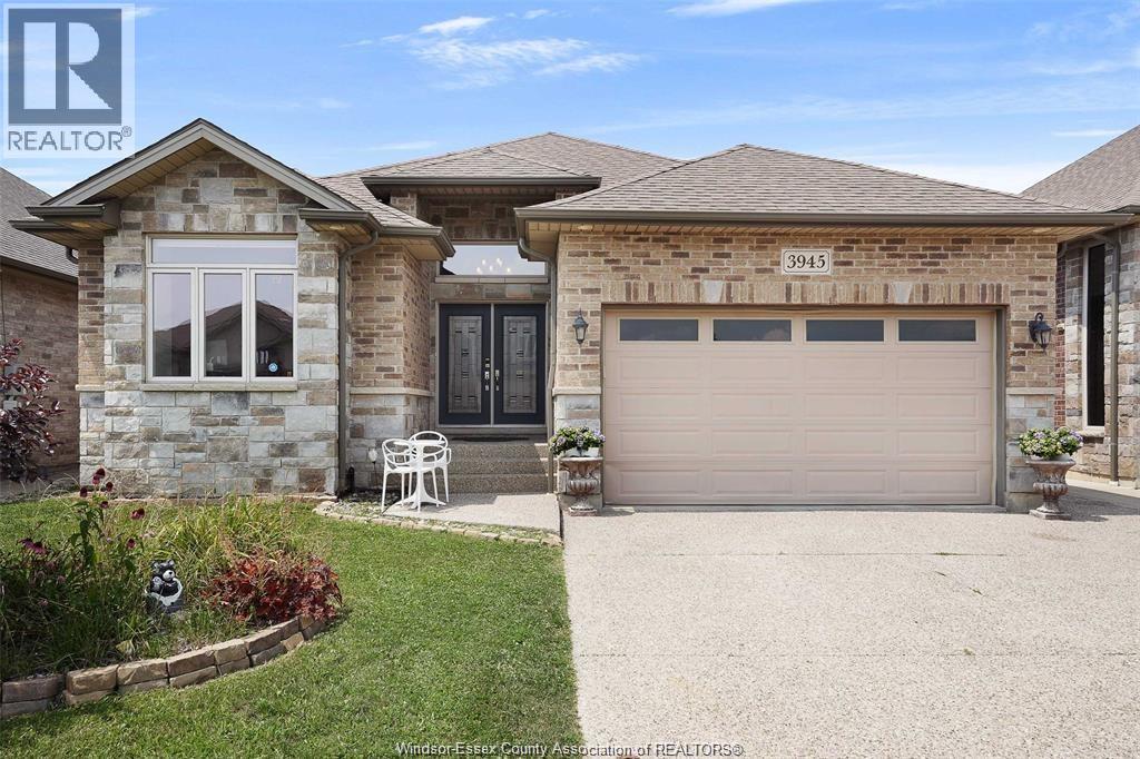 3945 Zanzibar Cres, Windsor, ON N9G 0A5