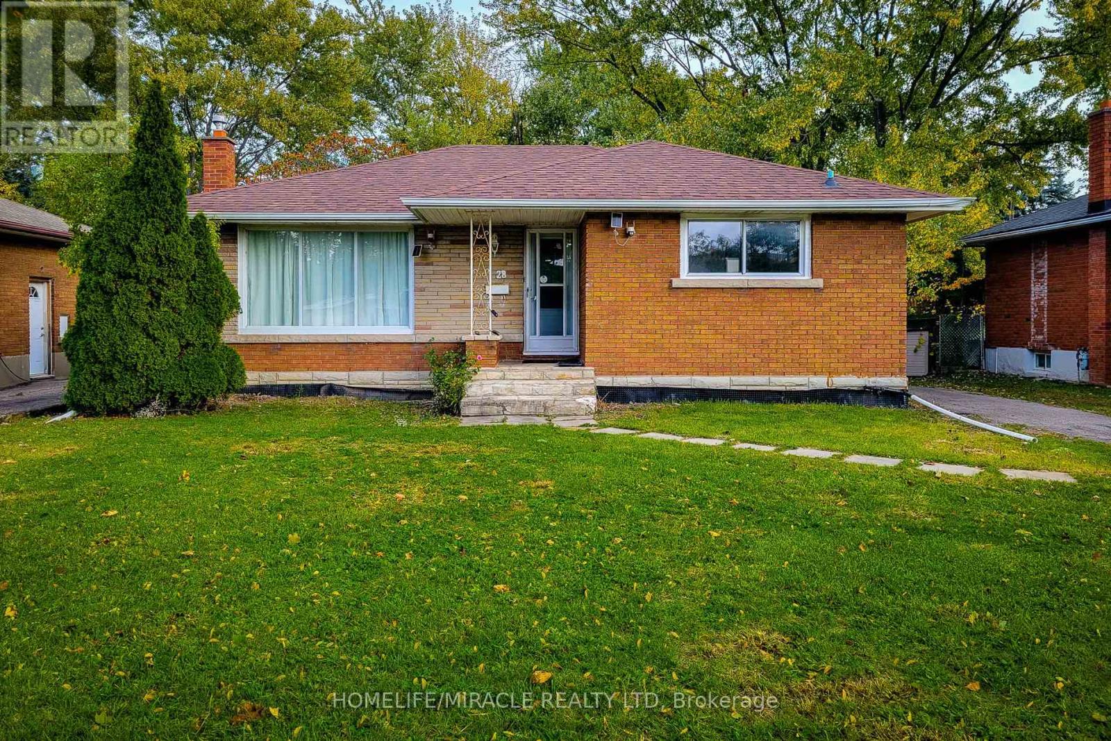 28 Glengarry Rd, St. Catharines, ON L2T 2V2