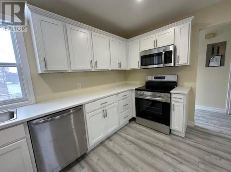 165 Cumberland St, Charlottetown, PE C1A 5C3