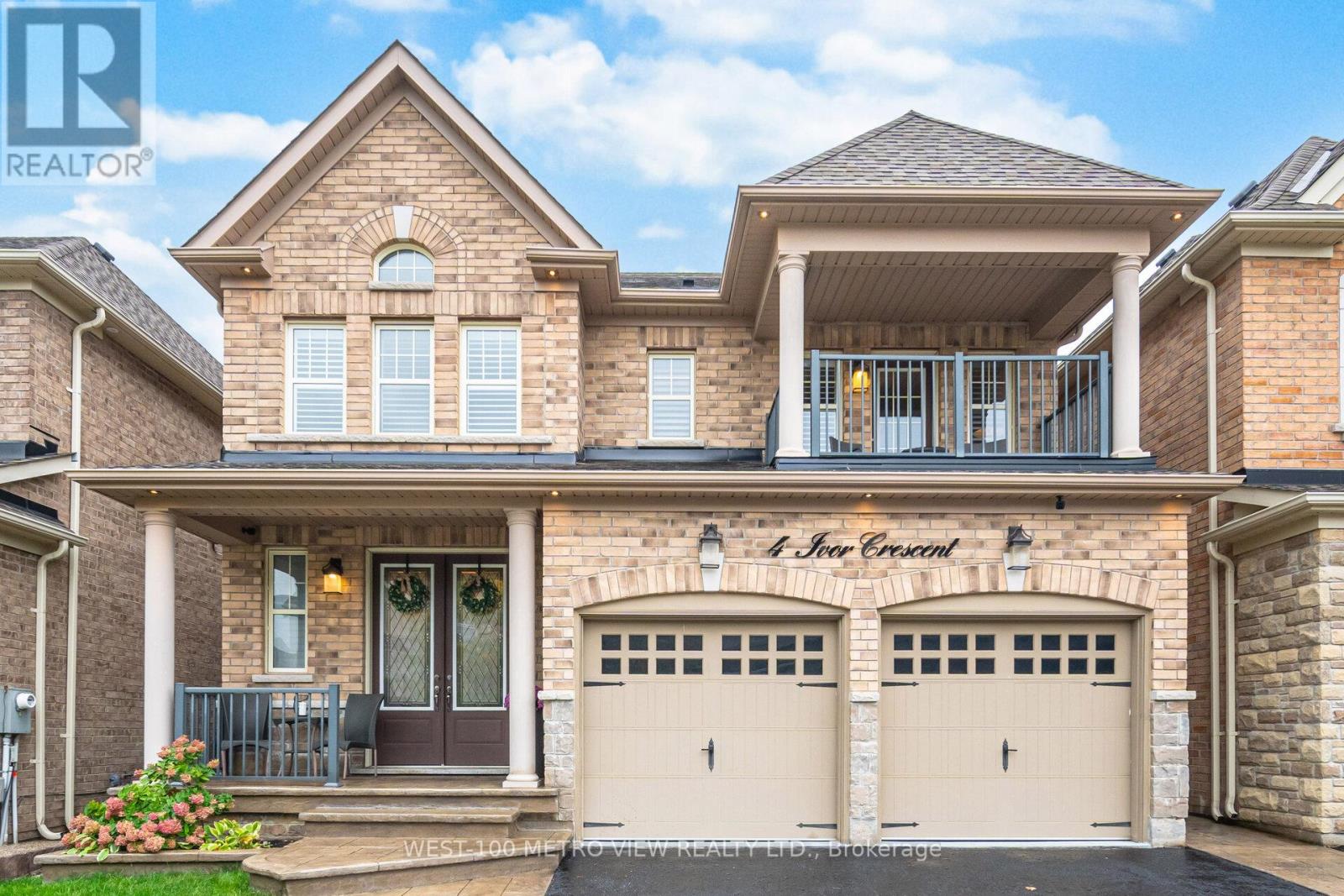 4 Ivor Cres, Brampton, ON L7A 4L5