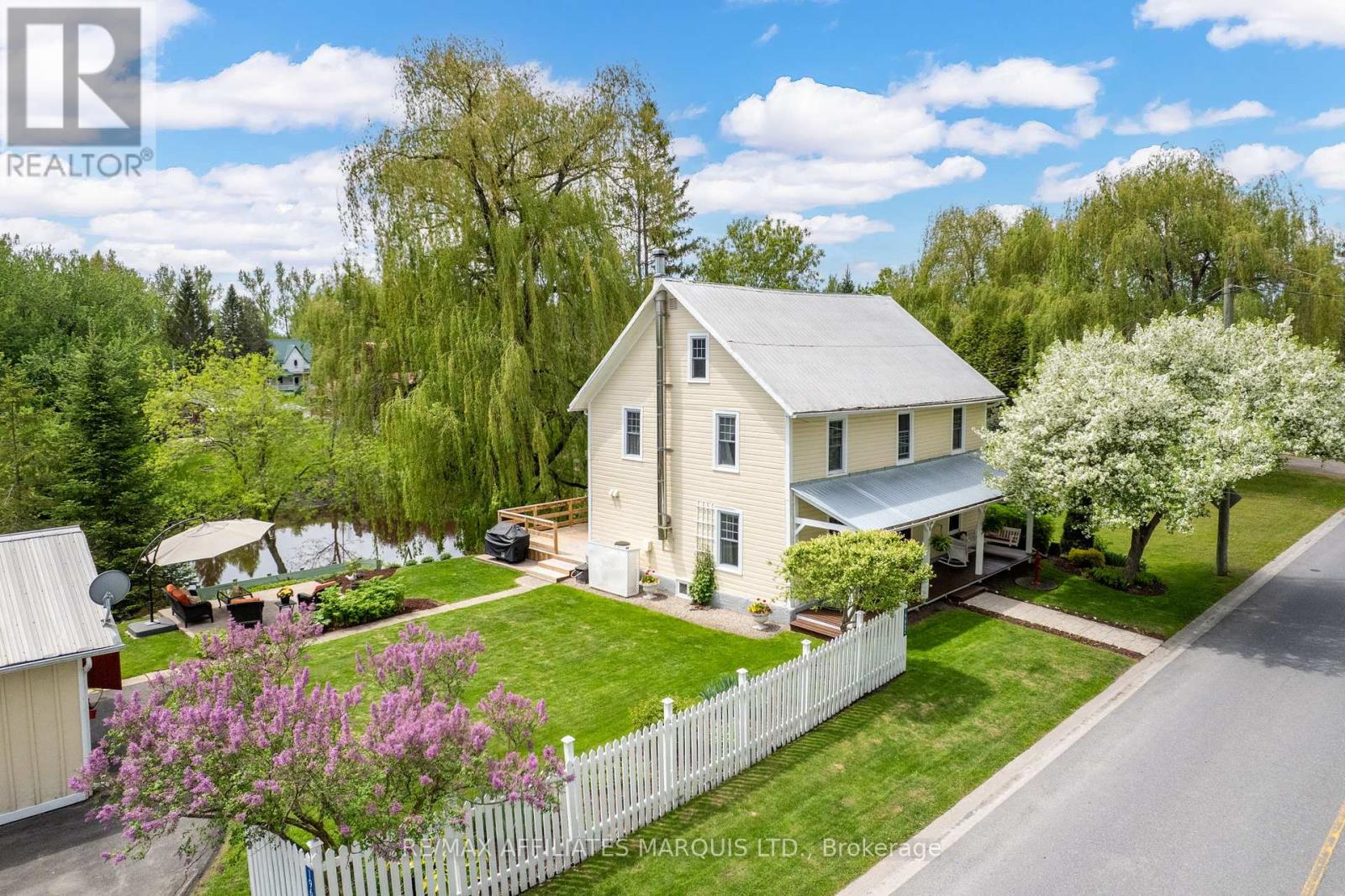 19662 John St, South Glengarry, ON K0C 2J0