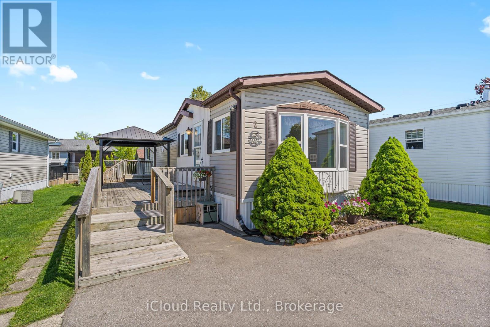 2 Trillium Beach Dr, Puslinch, ON N0B 2J0