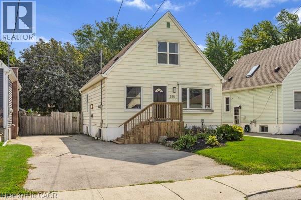 205 E 26th St, Hamilton, ON L8V 3C7