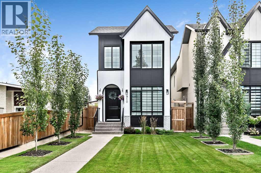 41 Street Sw Unit 910, Calgary, AB T3C 1X2