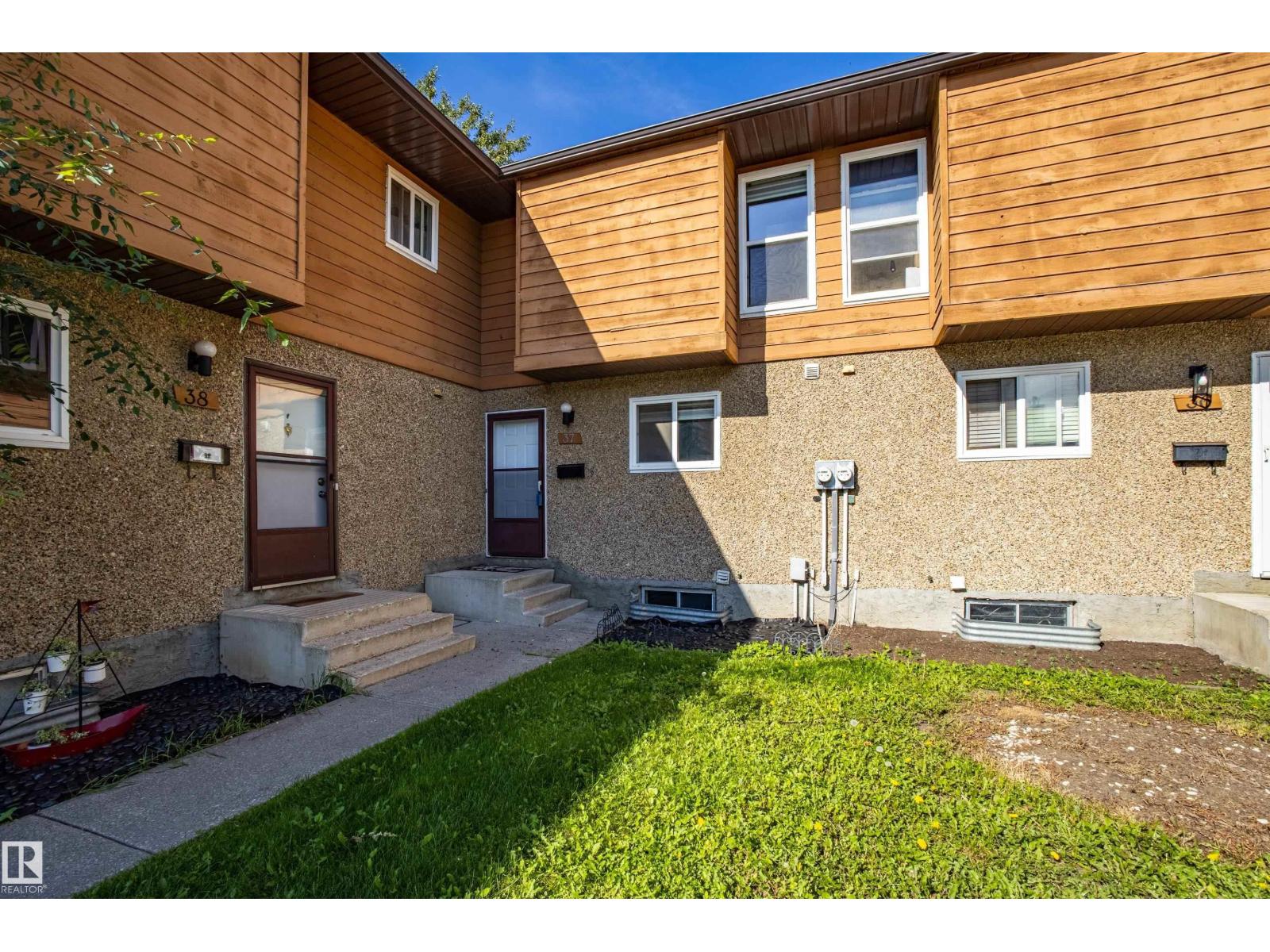 3812 20 Avenue Northwest #unit 37, Edmonton, AB T6L 4B2