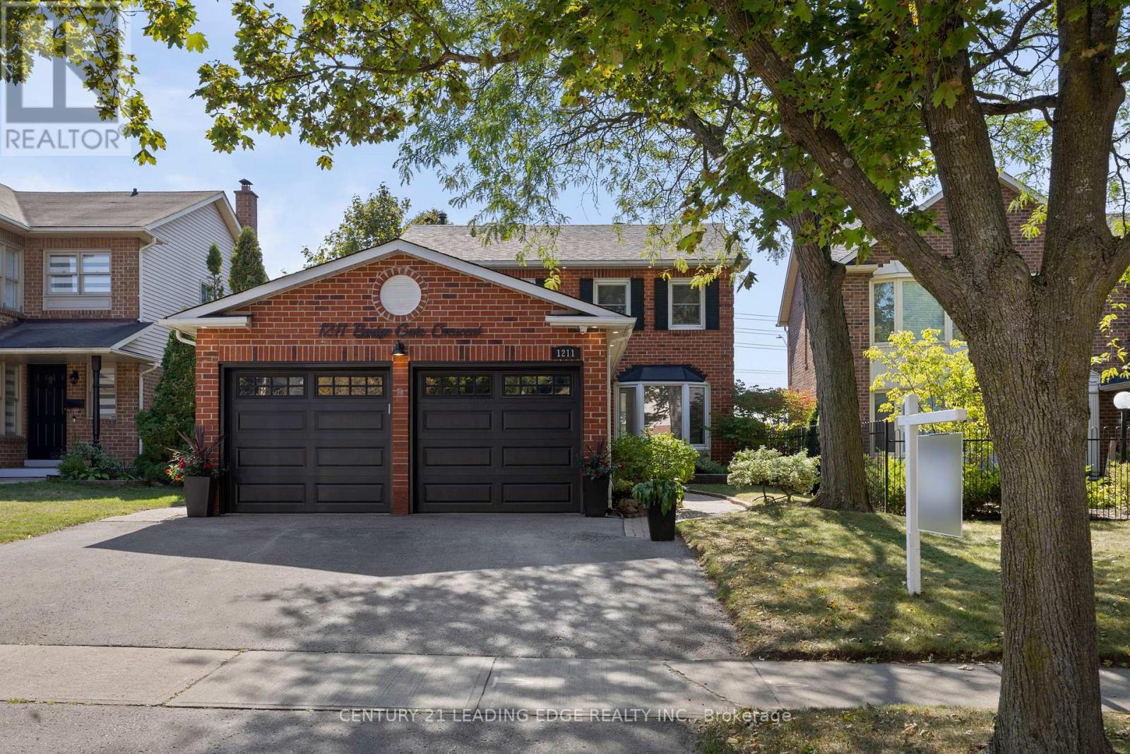 1211 Bridge Gate Cres, Pickering, ON L1X 1A3