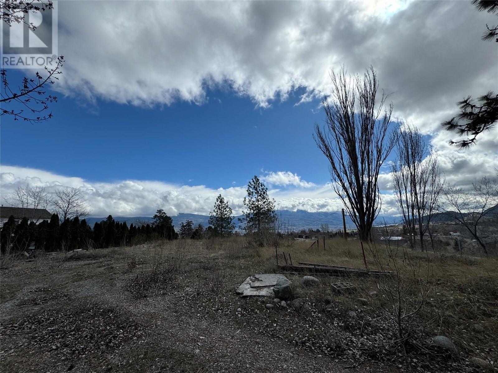 2204 Forsyth Dr, Penticton, BC V2A 7K8
