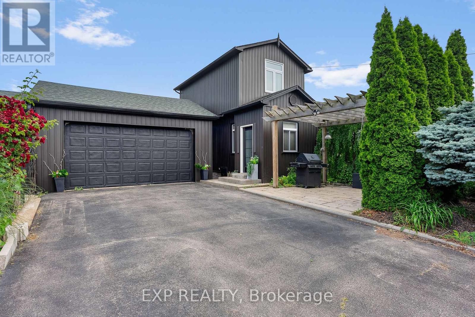 36 St David St W, Thorold, ON L2V 2R5