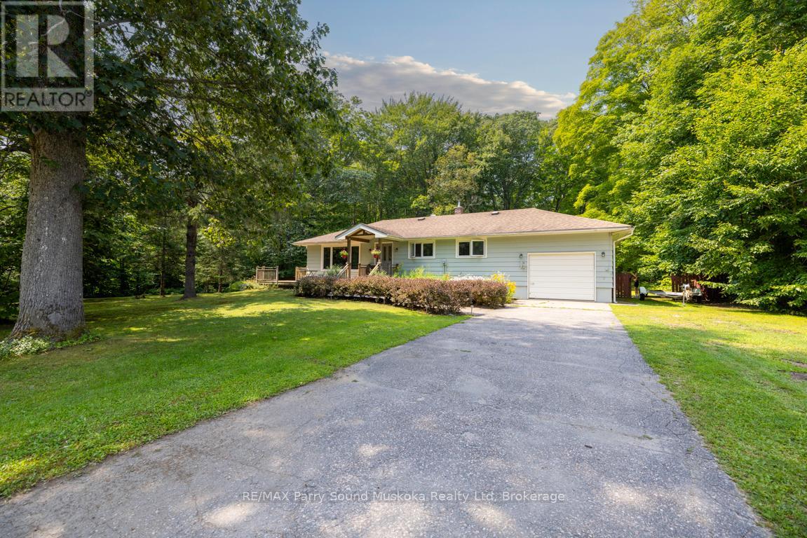 20 Sandy Plains Rd, Seguin, ON P2A 2W8