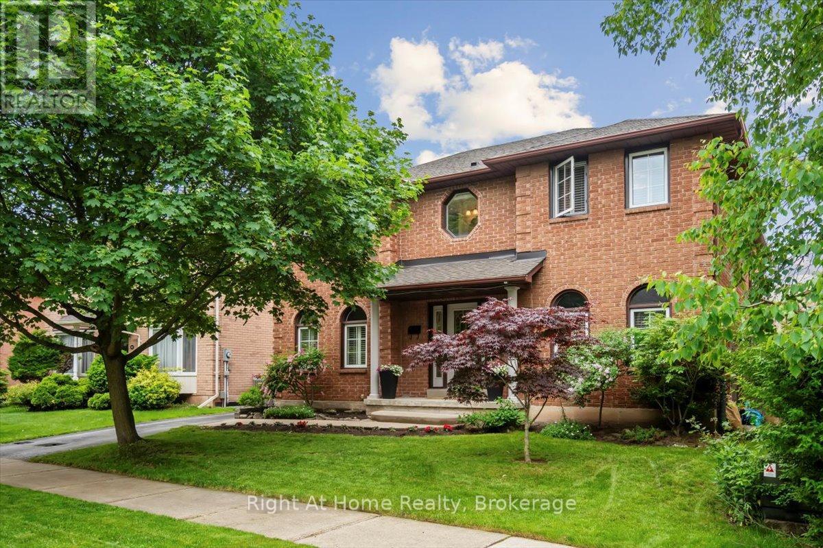 236 Odonoghue Ave, Oakville, ON L6H 3W6