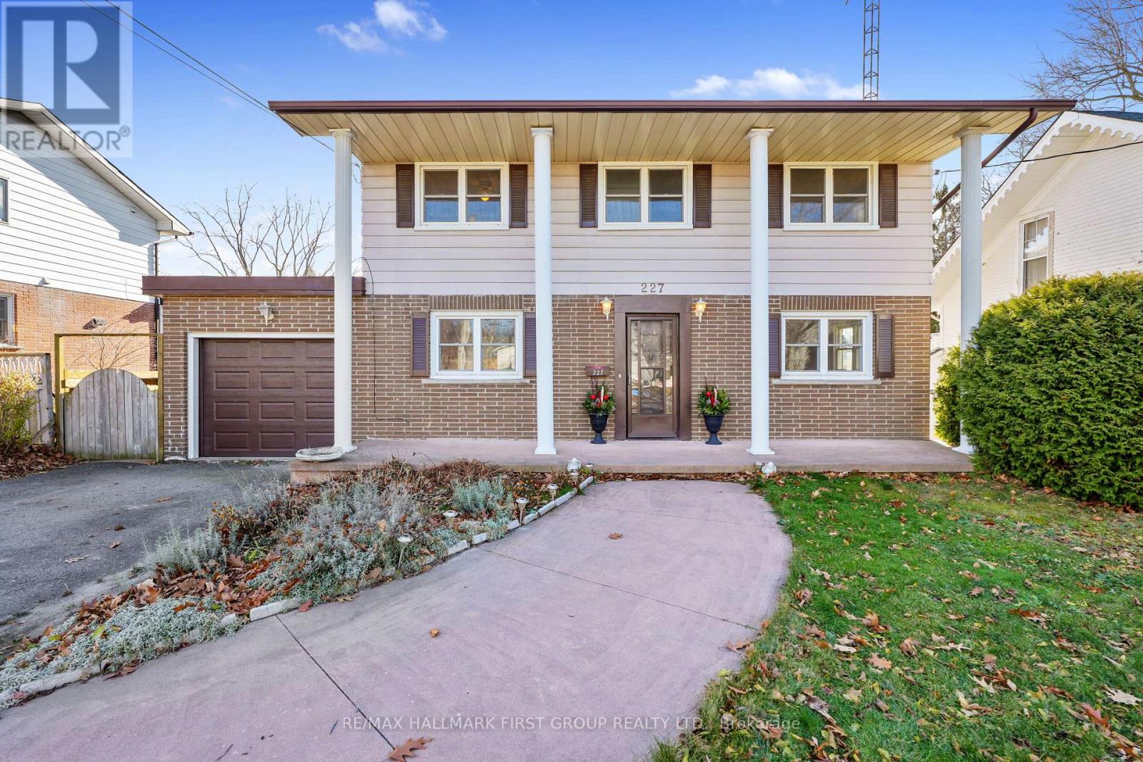 227 Queen St, Cobourg, ON K9A 1N4