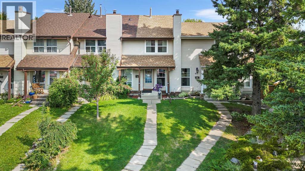 67 Woodhill Ct SW, Calgary, AB T2W 3P1
