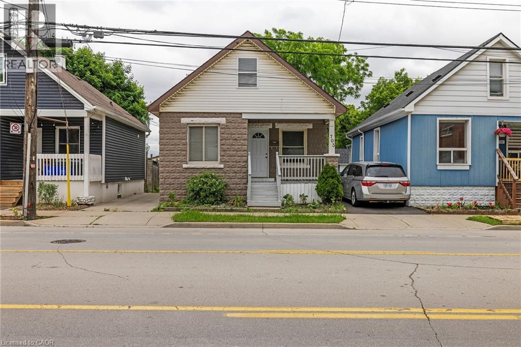 703 Lawrence Rd, Hamilton, ON L8K 1Z7