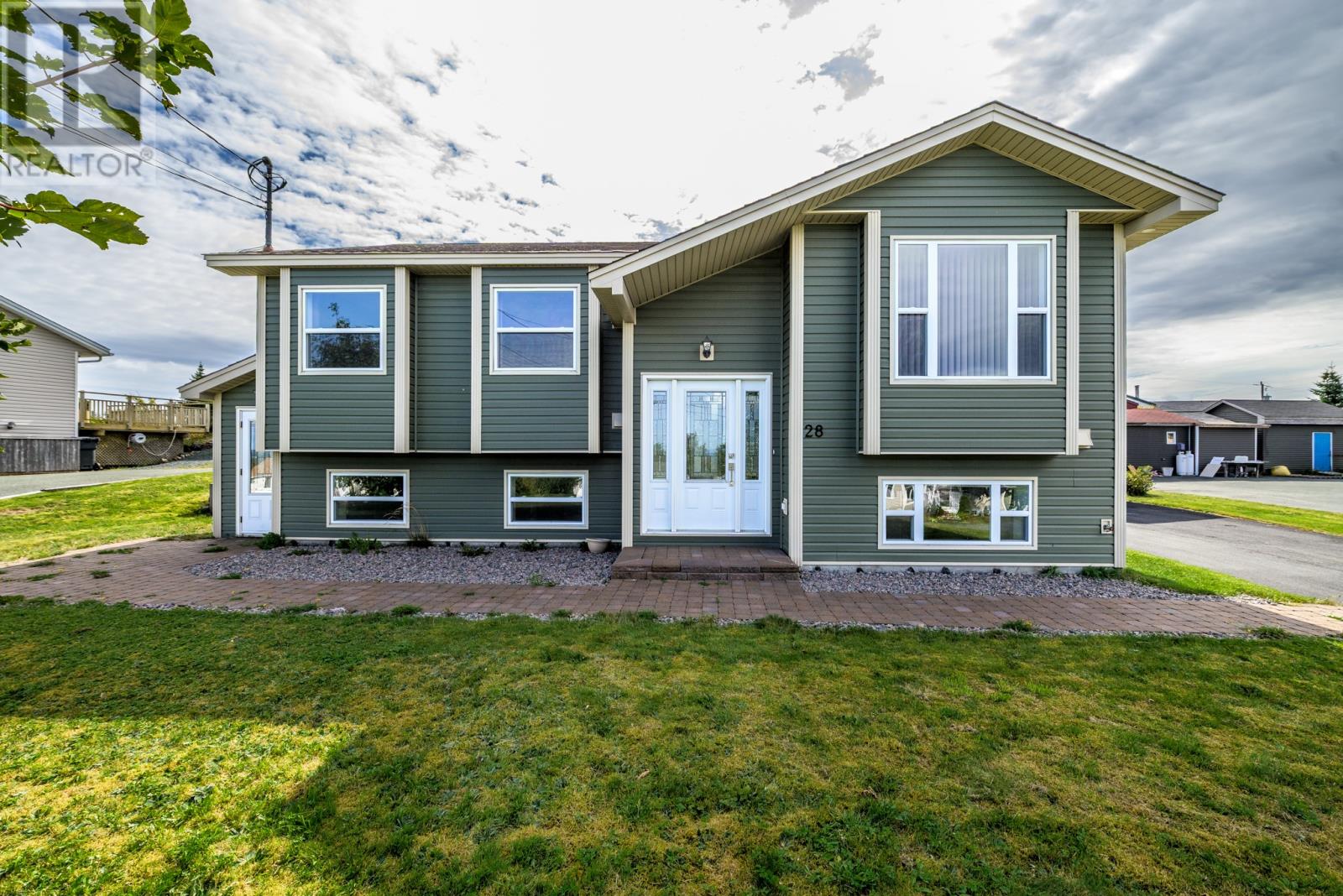 28 Milton Rd, Paradise, NL A1L 1M7