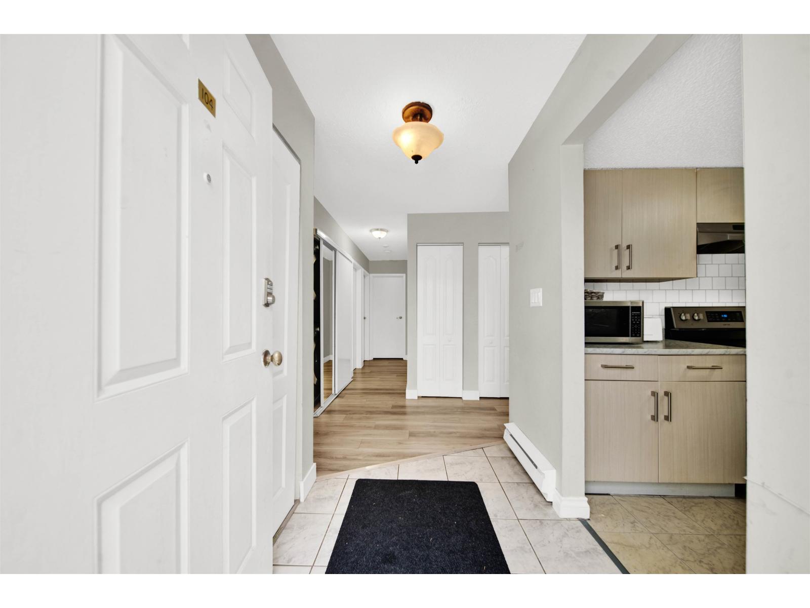 13275 70b Avenue Unit 104, Surrey, BC V3W 7Z2