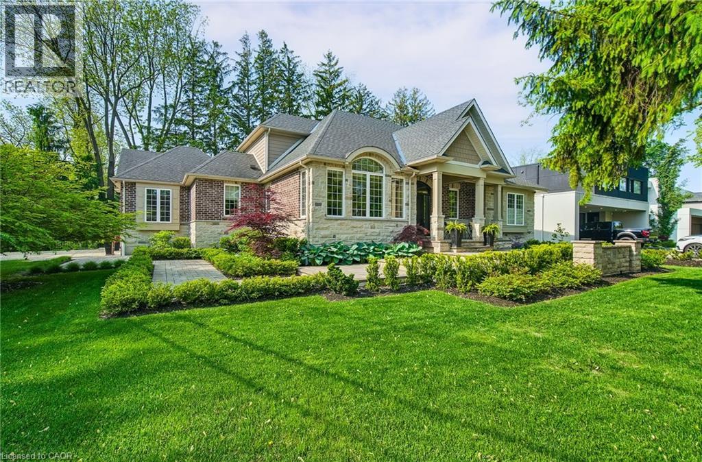 50 Lloyminn Ave, Hamilton, ON L9G 1H3