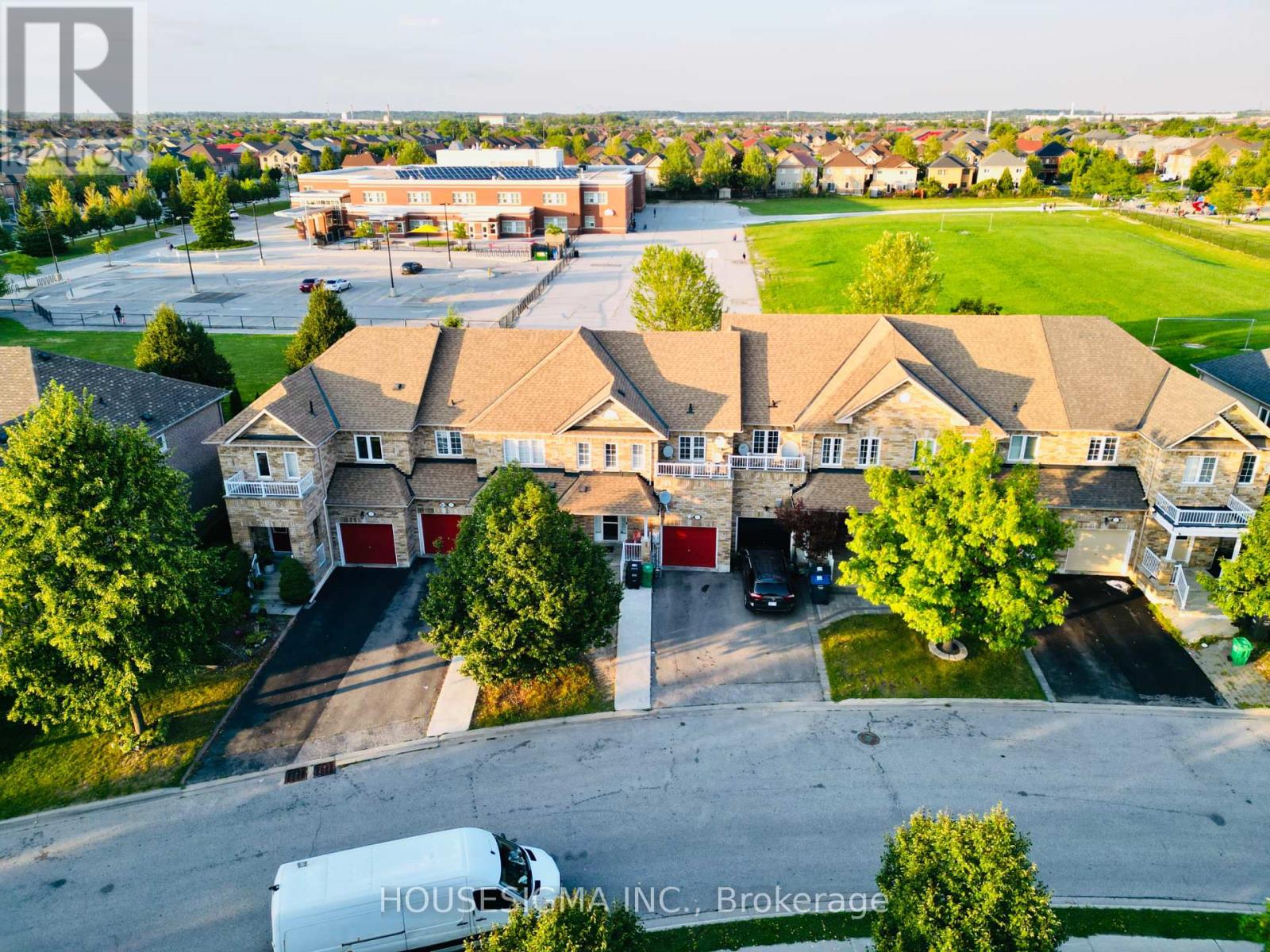 77 Beavervalley Dr, Brampton, ON L7A 3R3