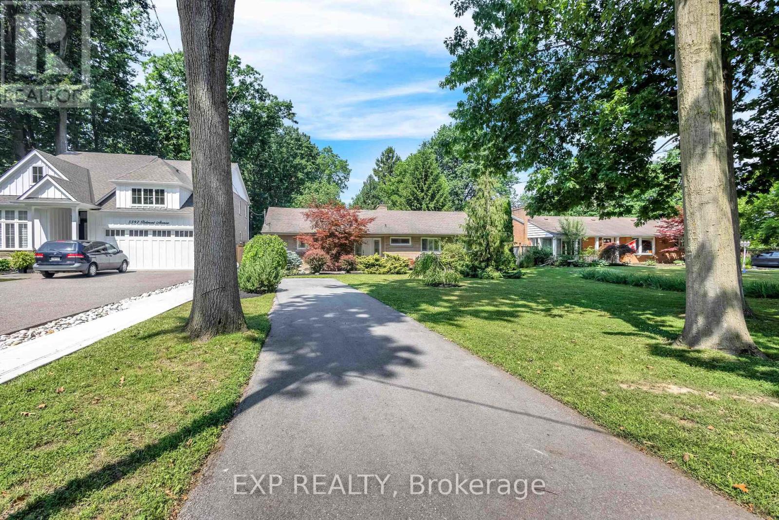 5585 Belmont Ave, Niagara Falls, ON L2H 1J8