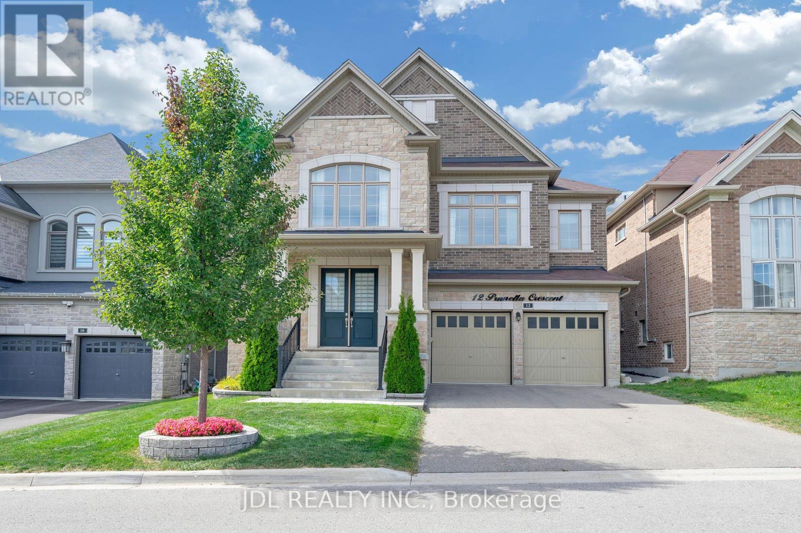 12 Prunella Cres, East Gwillimbury, ON L9N 1R8