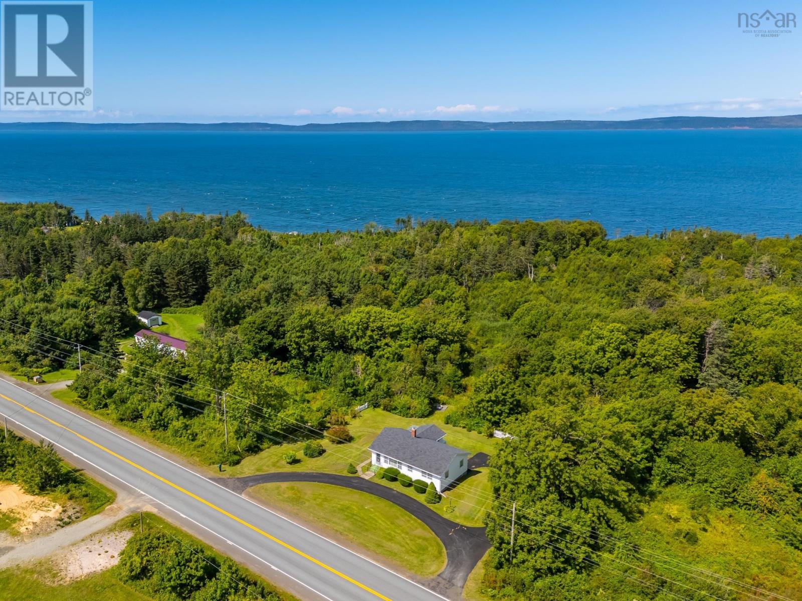 7527 Highway 101, Plympton, NS B0W 2R0