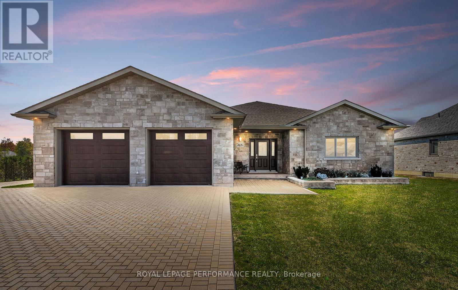 55 Dale St, South Stormont Long Sault, ON K0C 1M0