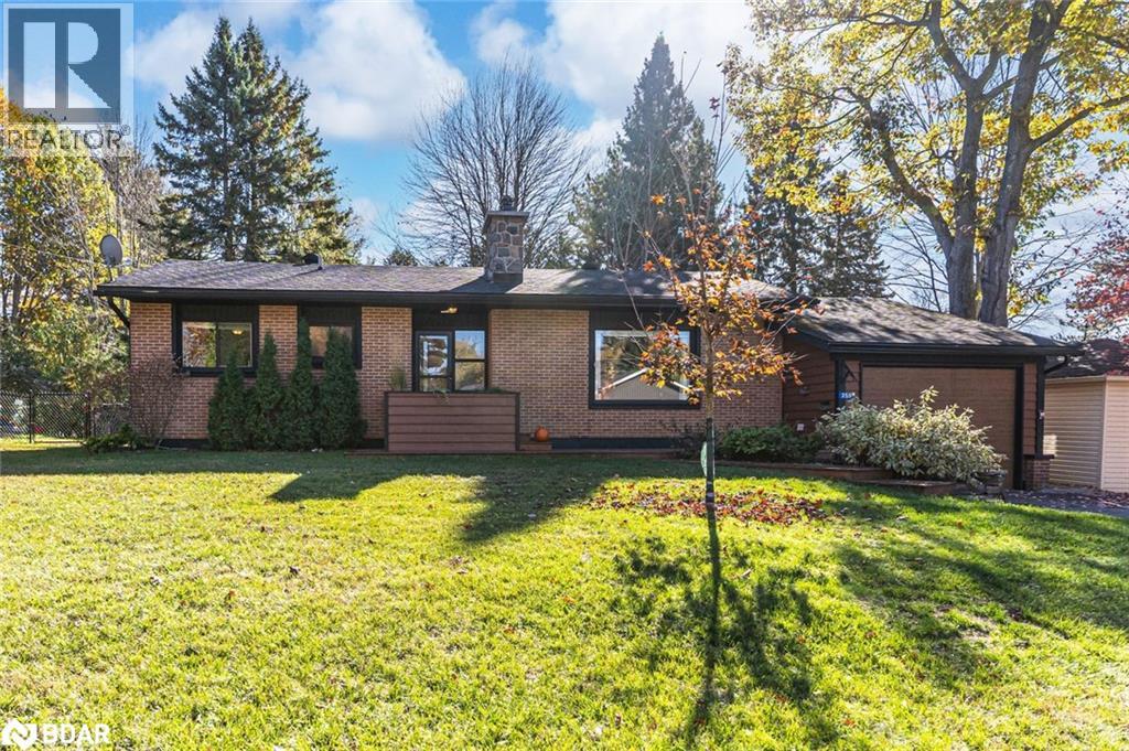 255 Fraser St, Gravenhurst, ON P1P 1C9