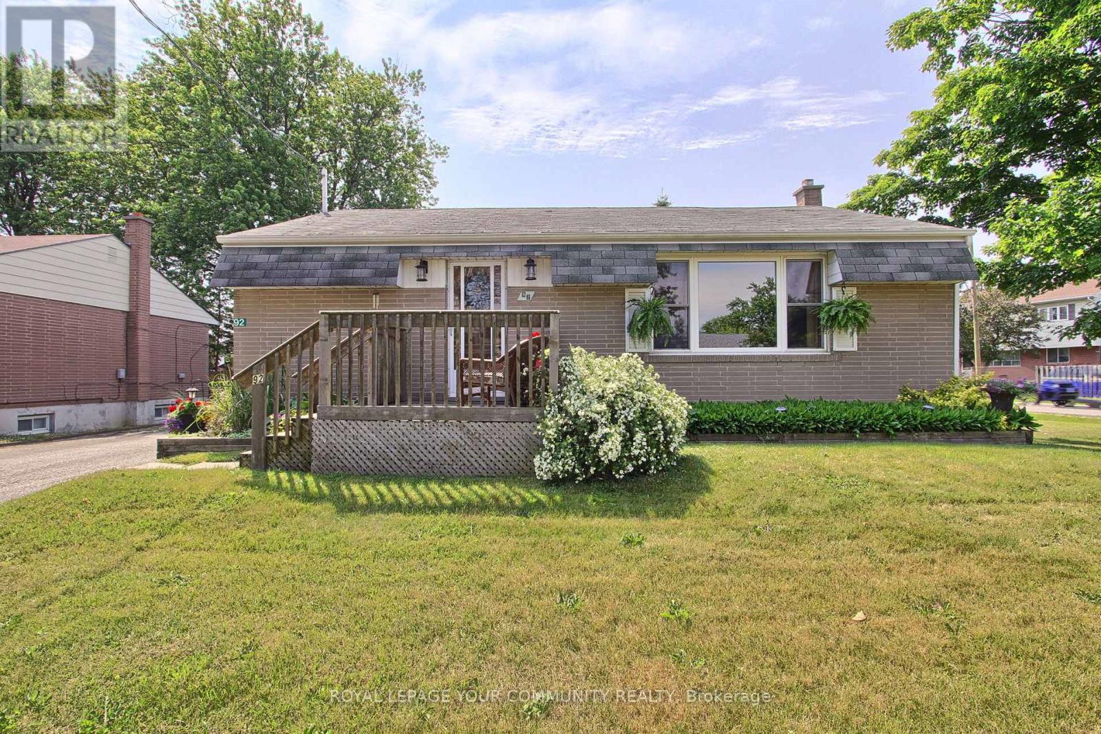 92 Ellwood Dr, Caledon Bolton West, ON L7E 4W7