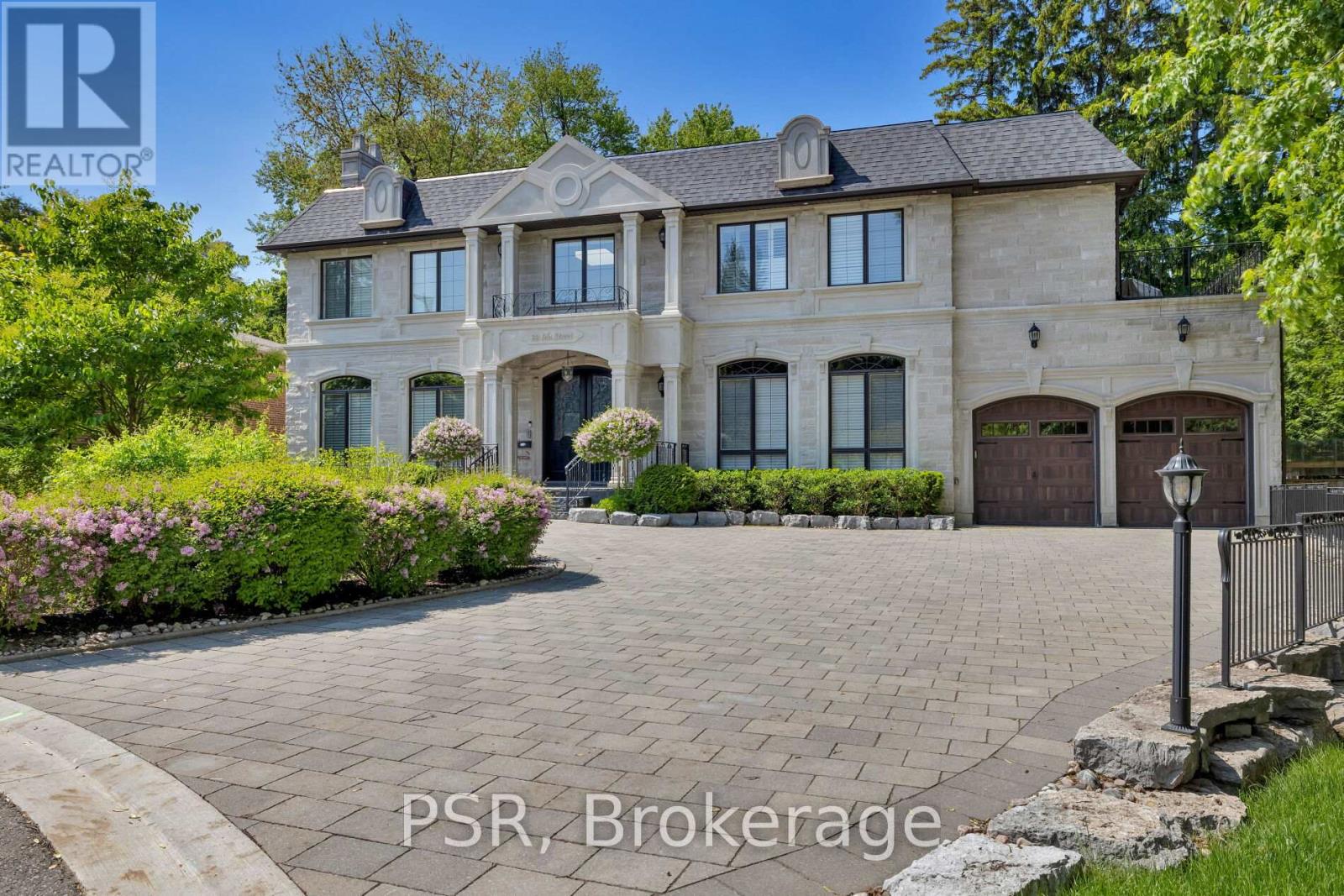 22 Ida St, Markham Thornhill, ON L3T 1X5
