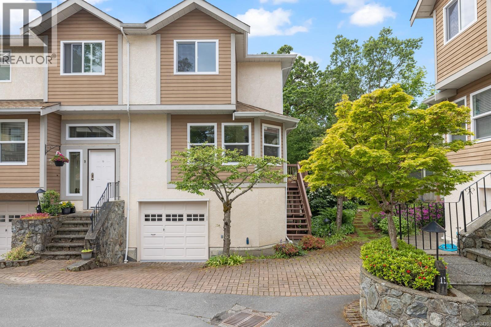 4580 W Saanich Rd Unit 10 Rd, Saanich, BC V8Z 3G4