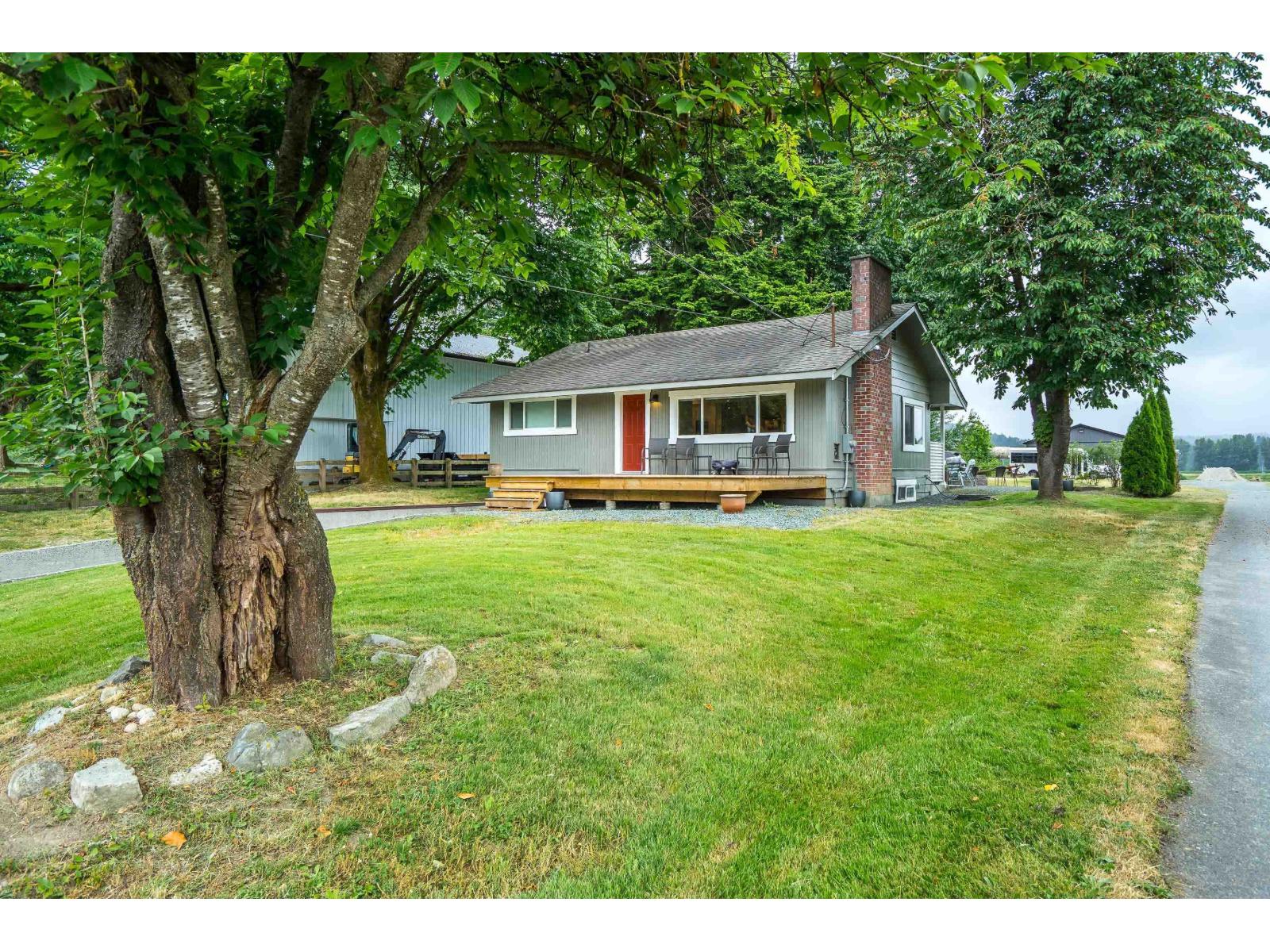 27607 Gray Ave, Abbotsford, BC V4X 2G8